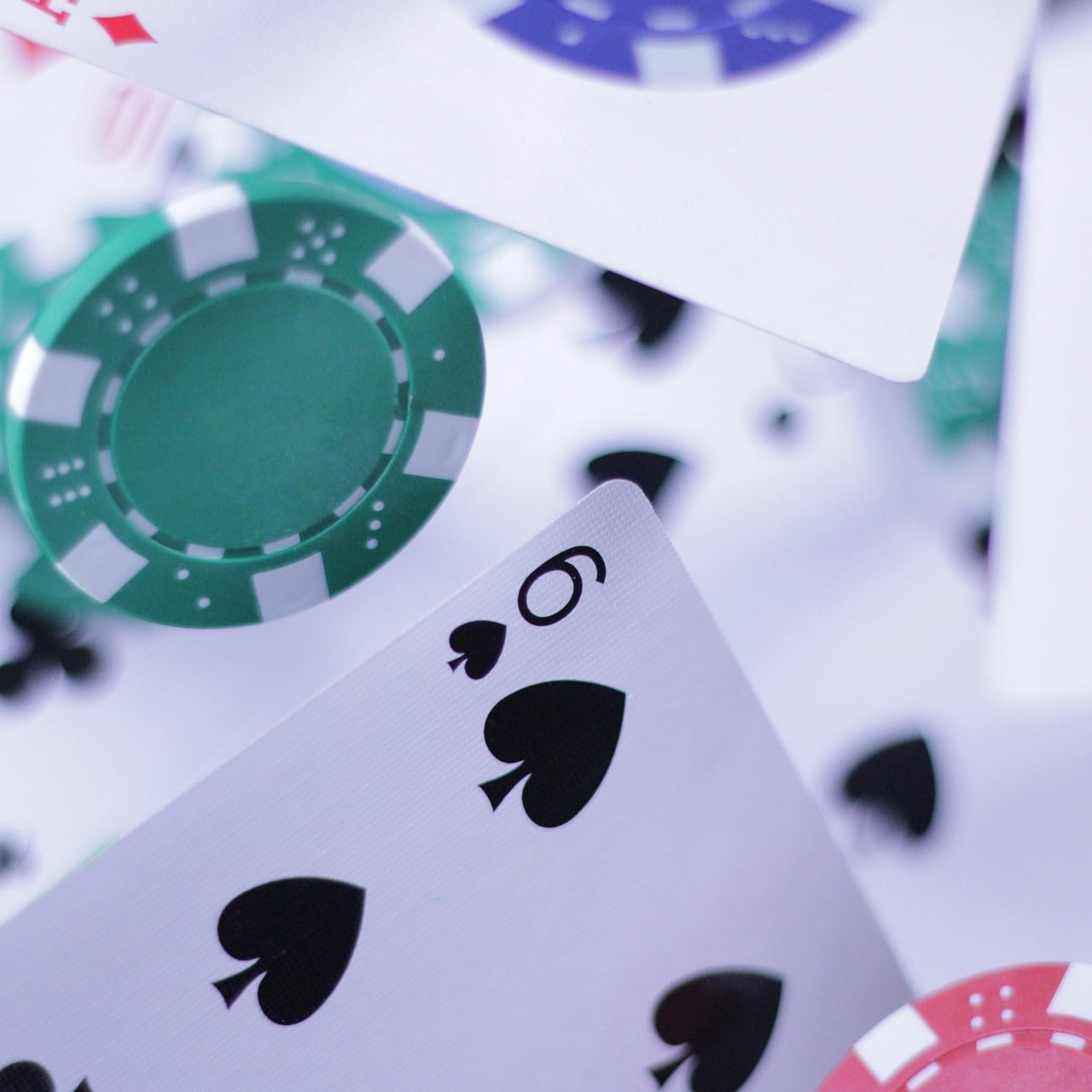 Gambaran pemain yang menikmati stimulasi bonus sambil memegang kendali permainan